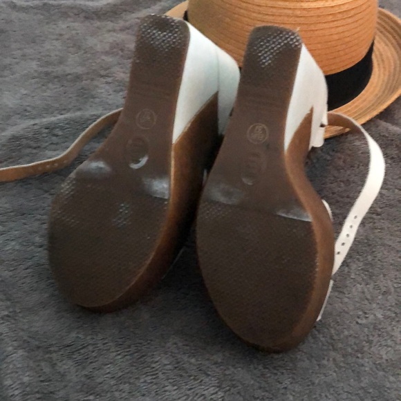 White, beige with pink accents wedge sandals - Picture 8 of 8